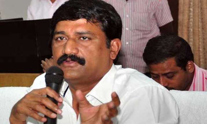 telangana fallout ap cong minister quits over bifurcation