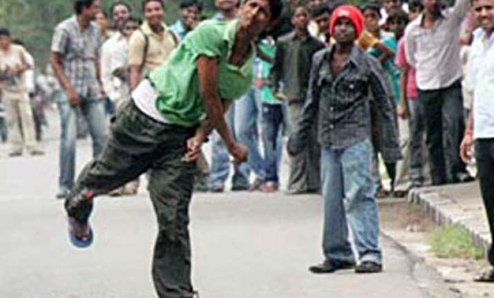 telangana bandh hits normal life for 2nd consecutive day