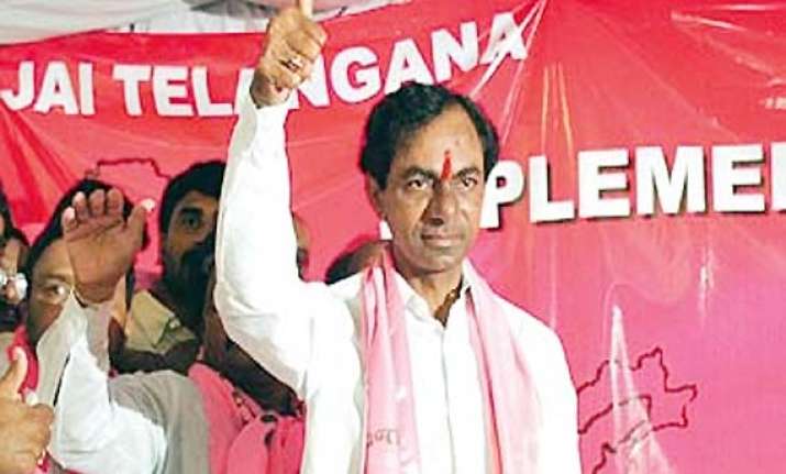 telangana crisis kcr resigns azad meets pm sonia
