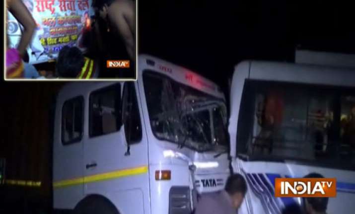 speeding container runs over sleeping pilgrims in bihar 12