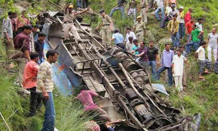 17 killed seven injured as bus plunges into gorge in