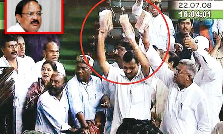 those who exposed cash for vote deserve padma awards naidu
