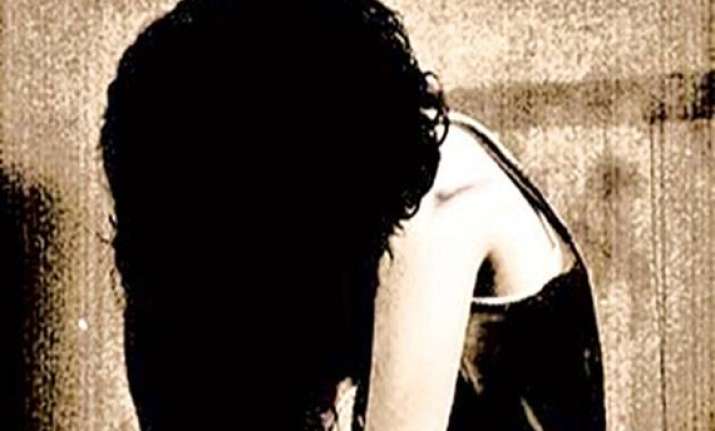 three injured after acid attack in haryana