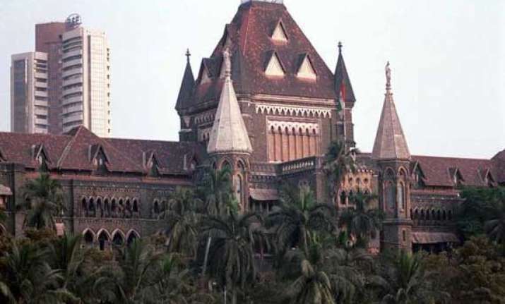 trained teachers should get pension as per their grade hc