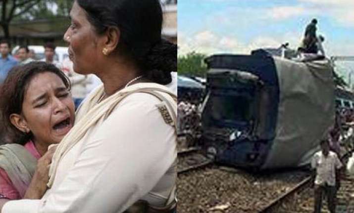 trapped passengers smash windows to wriggle to safety
