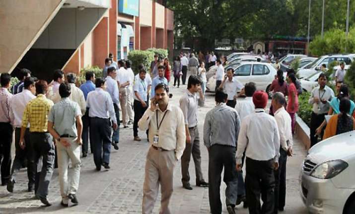 tremors felt in new delhi after major quake in pakistan