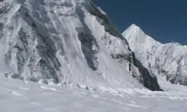 tremors prompt avalanche alert in bhaderwah