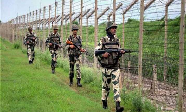 two kashmir families arrested on return from pakistan