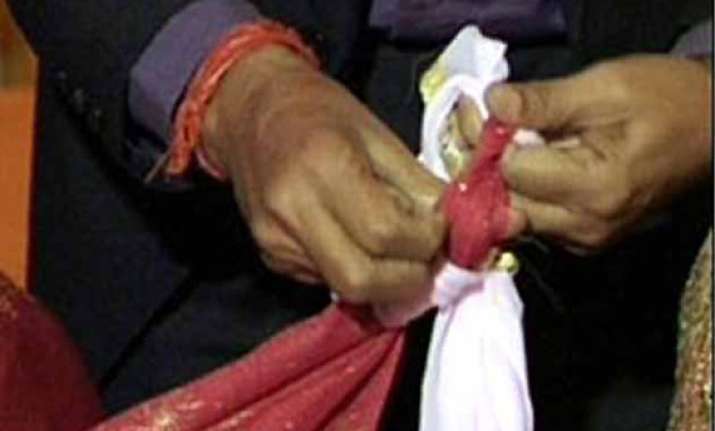 two girls elope marry each other in bihar