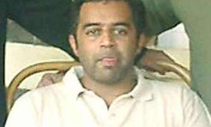 uk govt orders extradition of naval war room leak accused