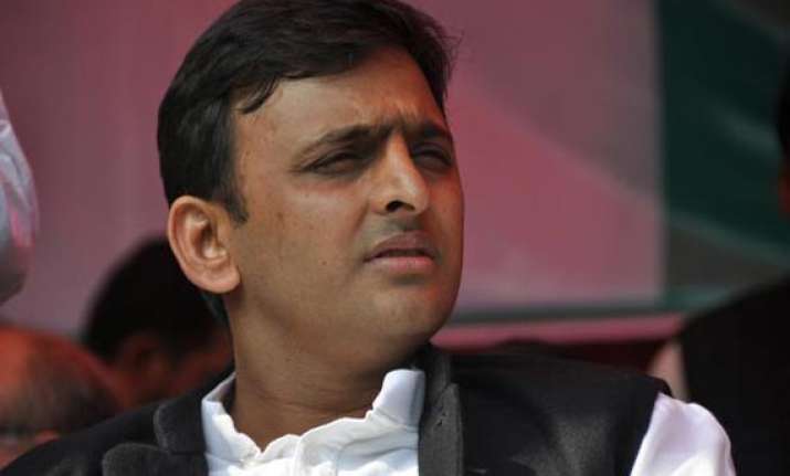 up chief minister blames nepal centre for floods