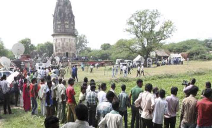 up gold treasure hunt asi excavation enters crucial phase
