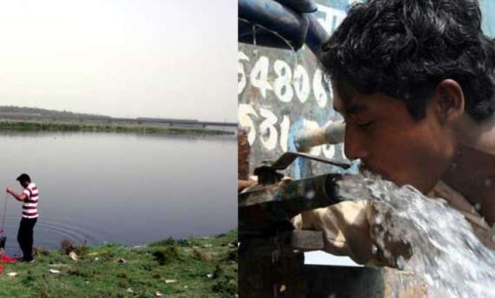 up threatens to cut water supply to delhi