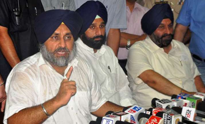 upa has failed to protect sikhs abroad says sukhbir badal