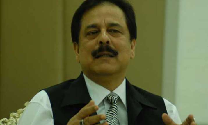 unable to pay rs 10000 crore for roy s bail sahara to sc