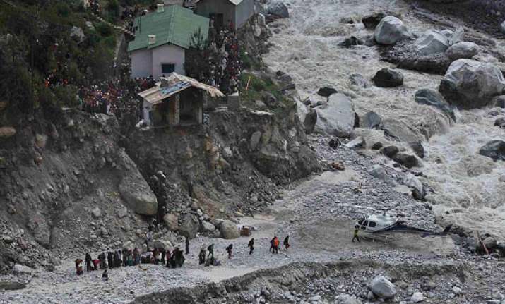 uttarakhand air rescue operations hampered by bad weather