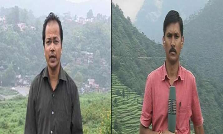 uttarakhand india tv reporters get kudos for daring