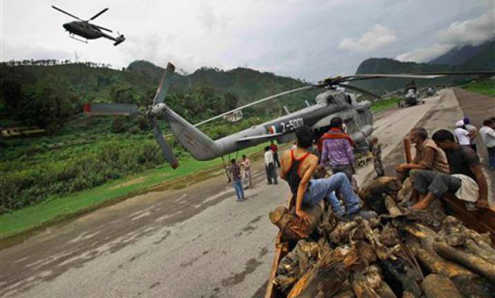 uttarakhand rains halt rescue operations in kedarnath