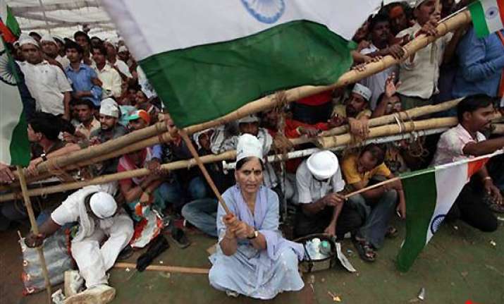 vendors thieves students bored policemen flock to ramlila