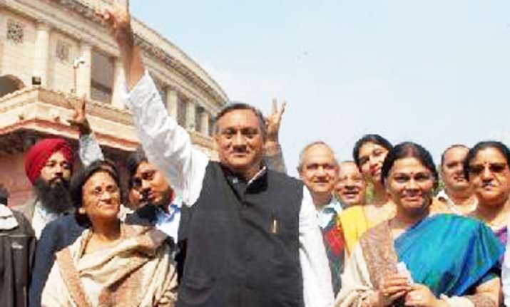 vijay bahuguna to be uttarakhand cm