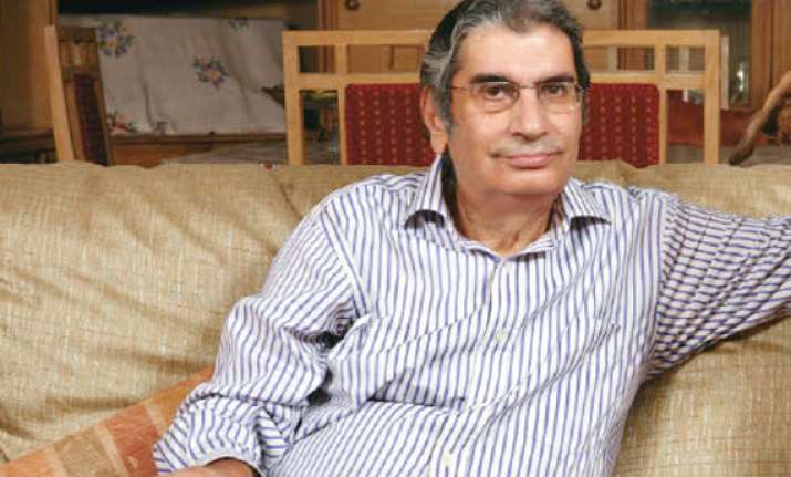 vinod mehta says coterie playing with anna s life