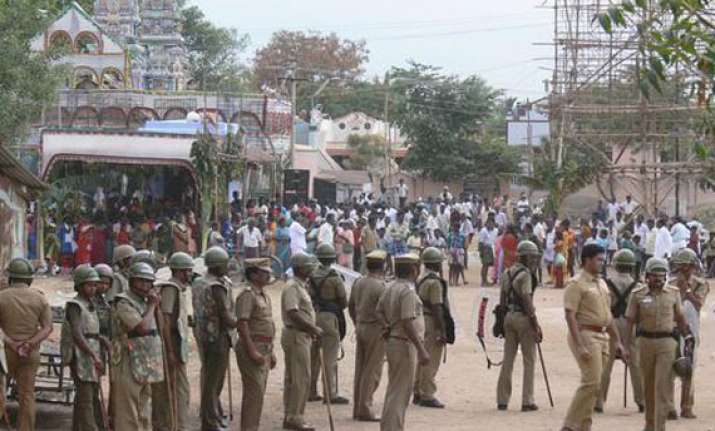 violence during pm jan dhan yojana launch in allahabad 2