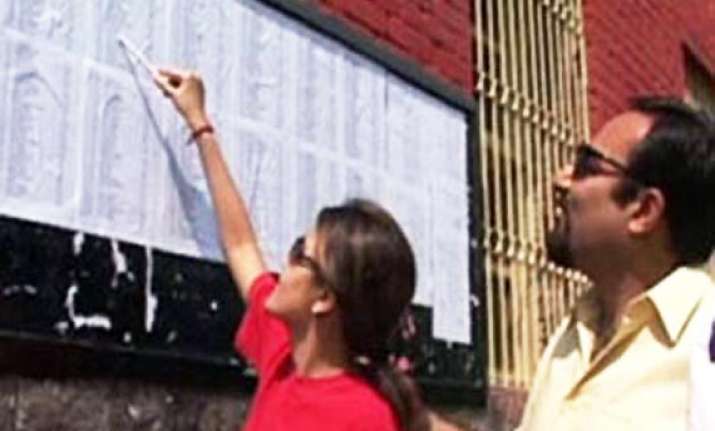 visually impaired girl tops mp board exams