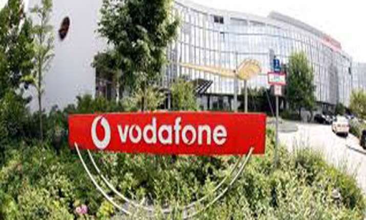 vodafone asked to pay rs 10k to thane customer