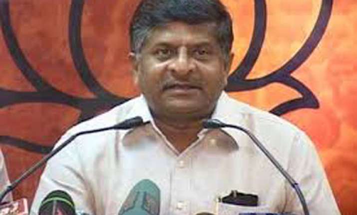 modi all set to be pm bjp to get majority on its own