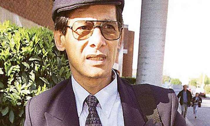 worked as arms dealer for taliban says serial killer sobhraj