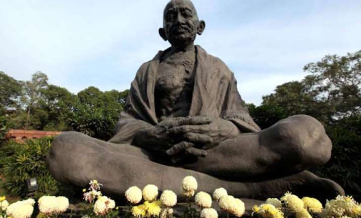 world s tallest gandhi statue unveiled in patna