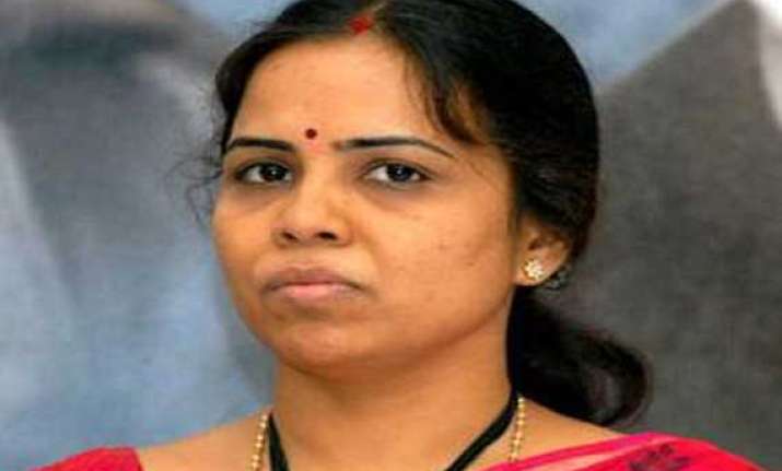 ysr congress mla shobha nagi reddy succumbs to road mishap