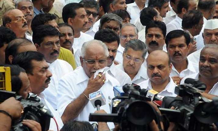 yeddyurappa camp headed for showdown