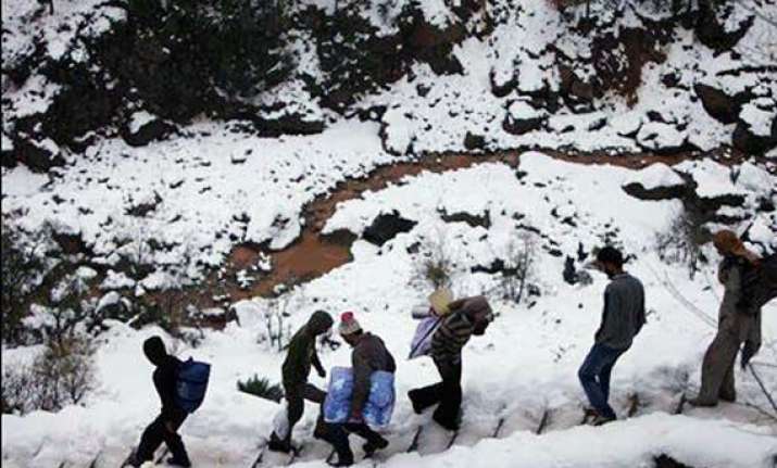 16 army jawans killed in kashmir avalanche 3 missing