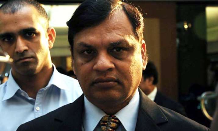2g spectrum probe cbi questions videocon s dhoot his brother