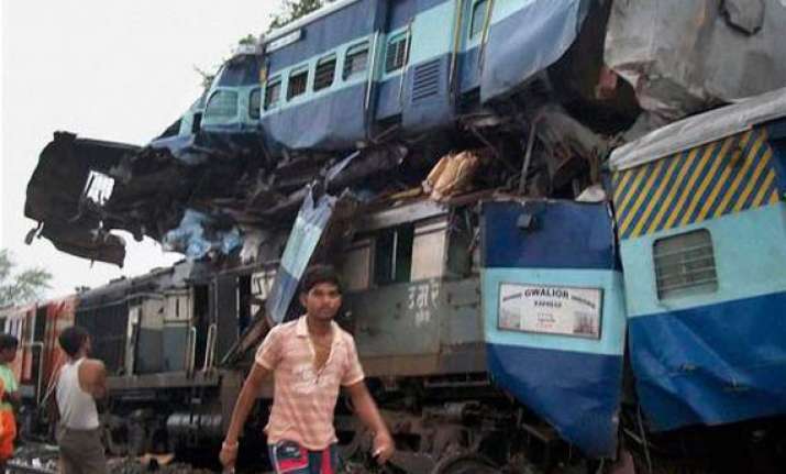 1 220 killed in train mishaps in 5 yrs in india railway