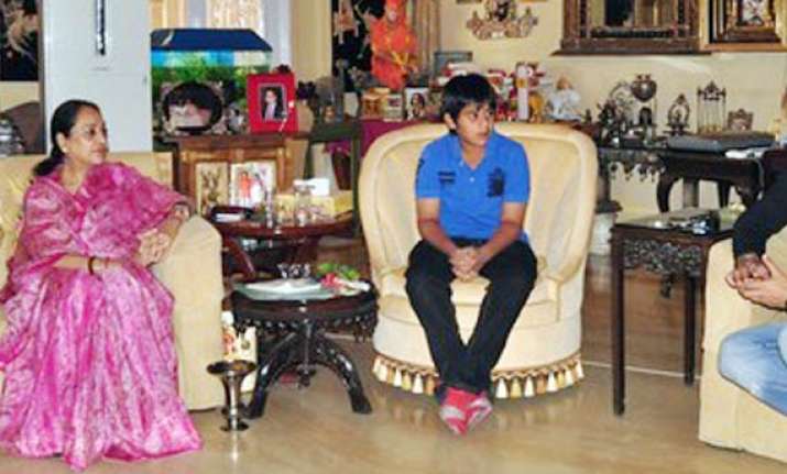 12 year old padmanabh crowned jaipur s new maharaja