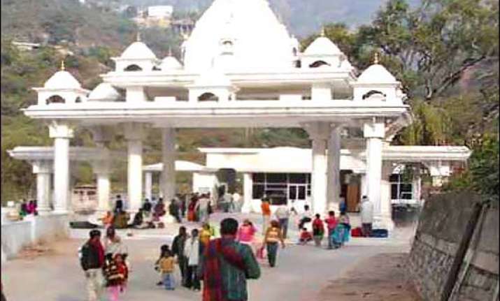 7 injured as chopper makes emergency landing in vaishnodevi