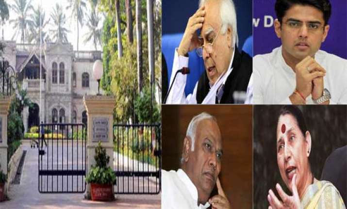16 ex ministers of upa government served eviction notice to
