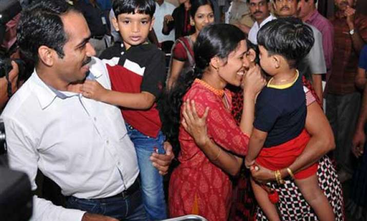 200 more indians return from iraq