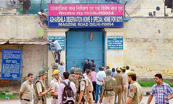 15 to 20 juveniles escape after arson clash in delhi