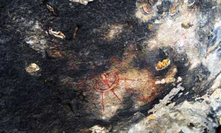10 000 year old cave paintings in bastar depict aliens ufos