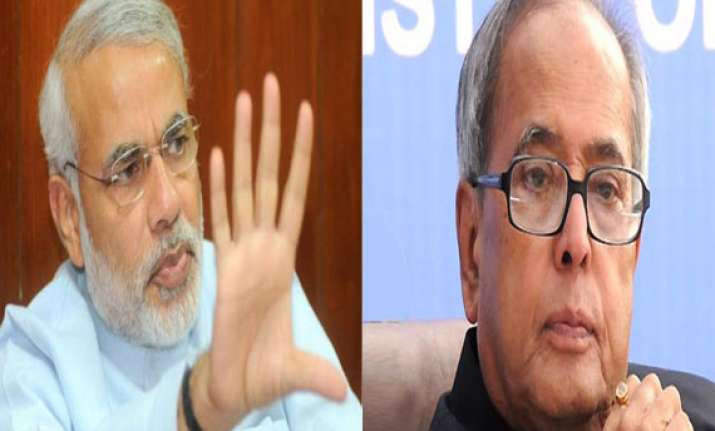 modi alleges gandhi family twice denied pm post to pranab