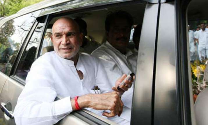 1984 riots delhi hc notice to sajjan kumar on acquittal