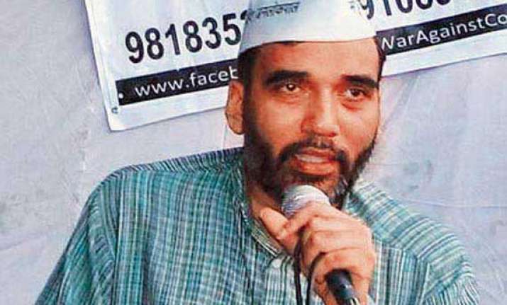 aap leader says open to third front party distances itself