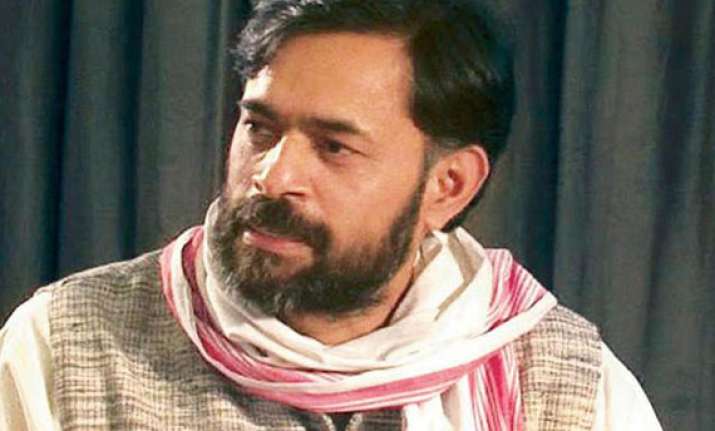 aap leaders yadav and jaihind resign as pac members