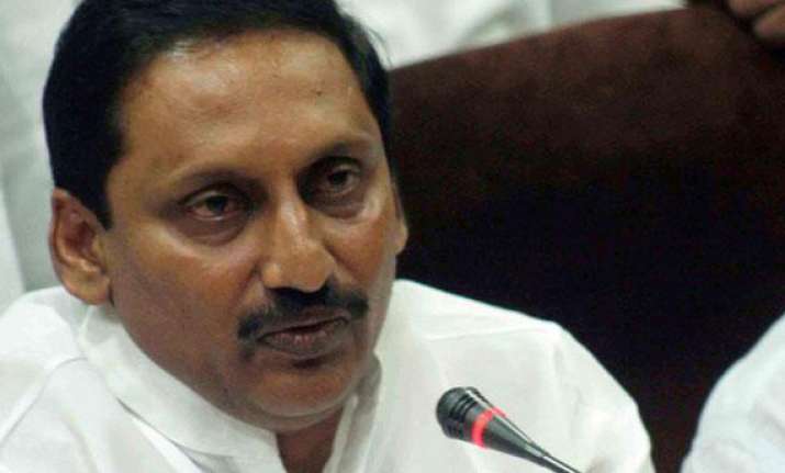 address all issues before dividing andhra says kiran reddy