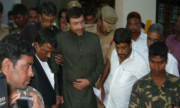 akbaruddin owaisi to appear before bangalore court on march