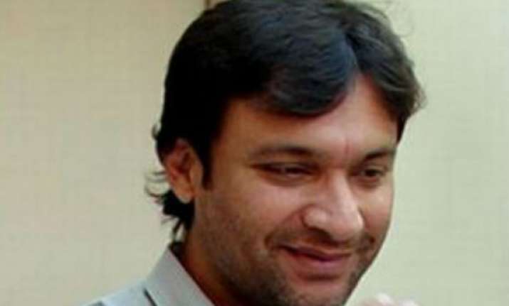 akbaruddin owaisi admitted to hospital in hyderabad
