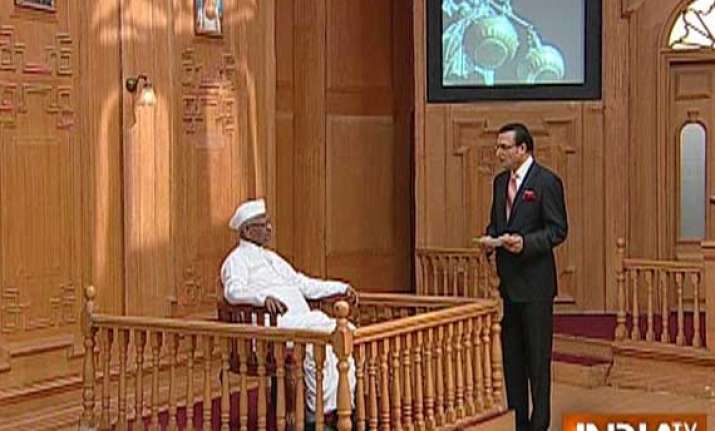 anna hazare tells aap ki adalat kejriwal is now dreaming of